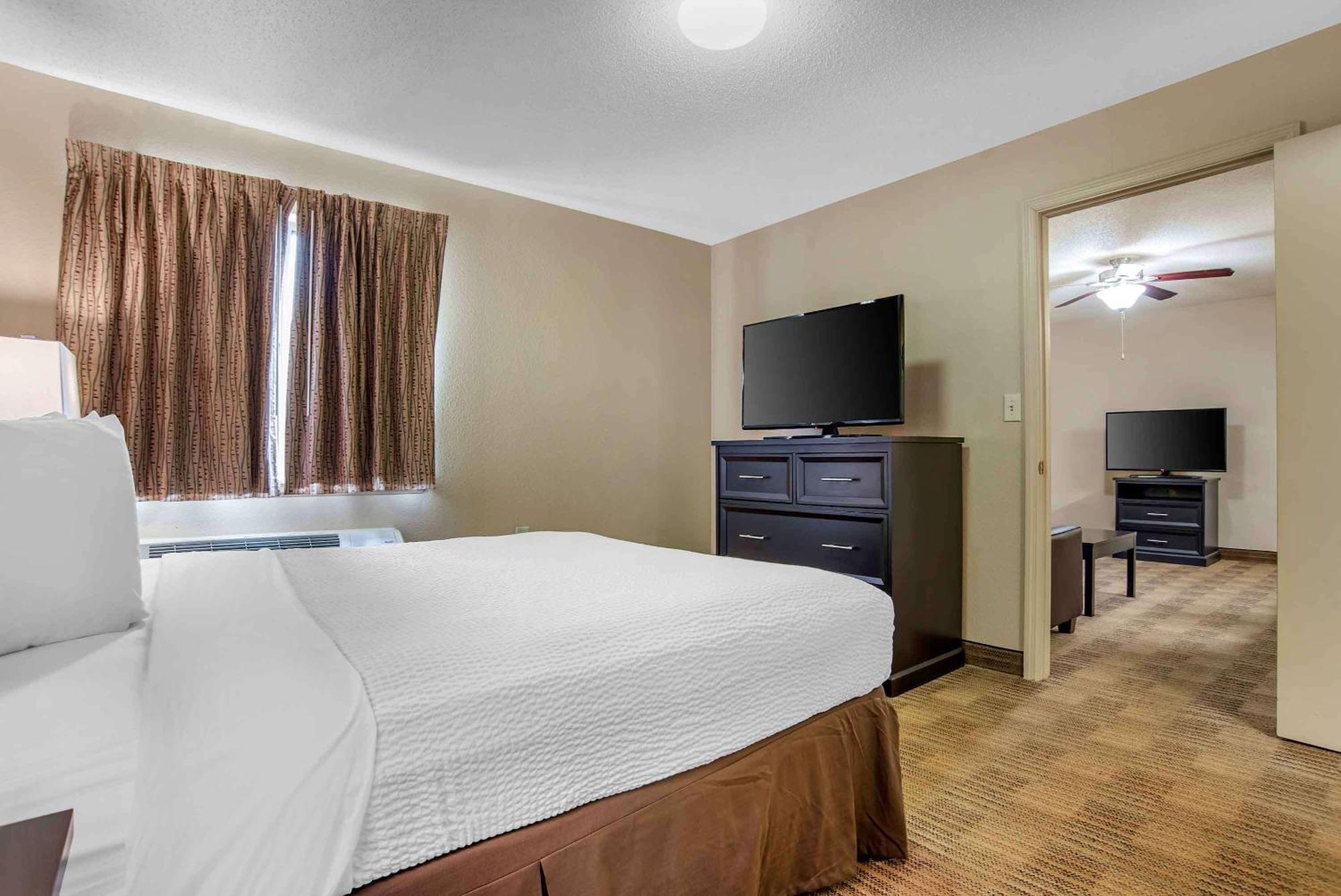 Suburban Studios Montgomery East I-85 Bagian luar foto