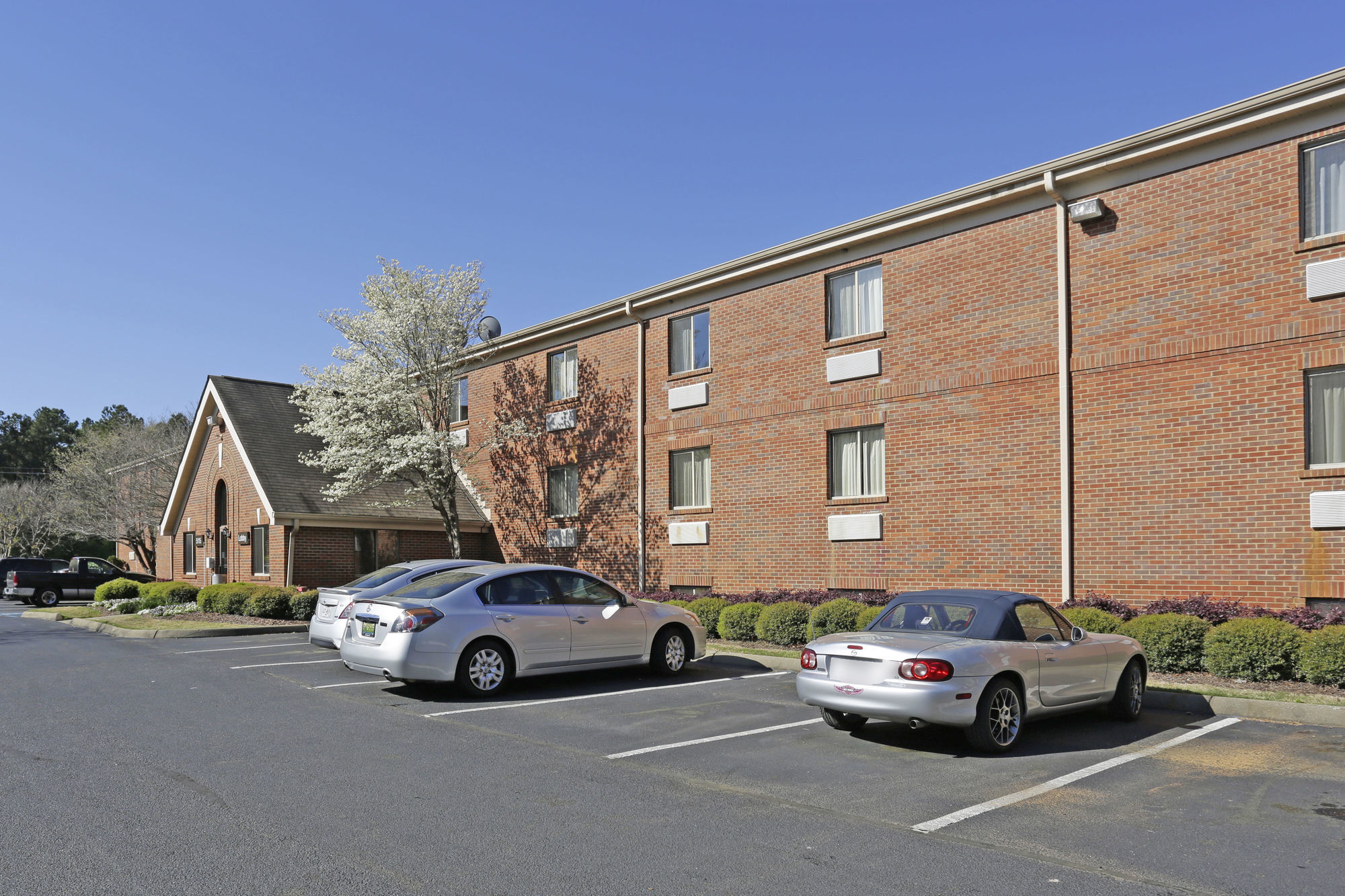 Suburban Studios Montgomery East I-85 Bagian luar foto